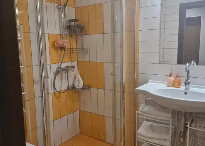 Apartmentspalanga No 1 * פלאנגה